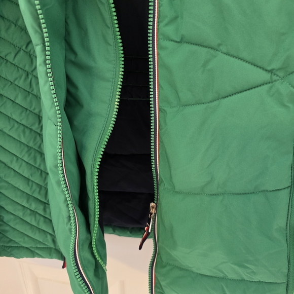 Tommy Hilfiger Women's Green Puffer Jacket - Picture 6 of 16